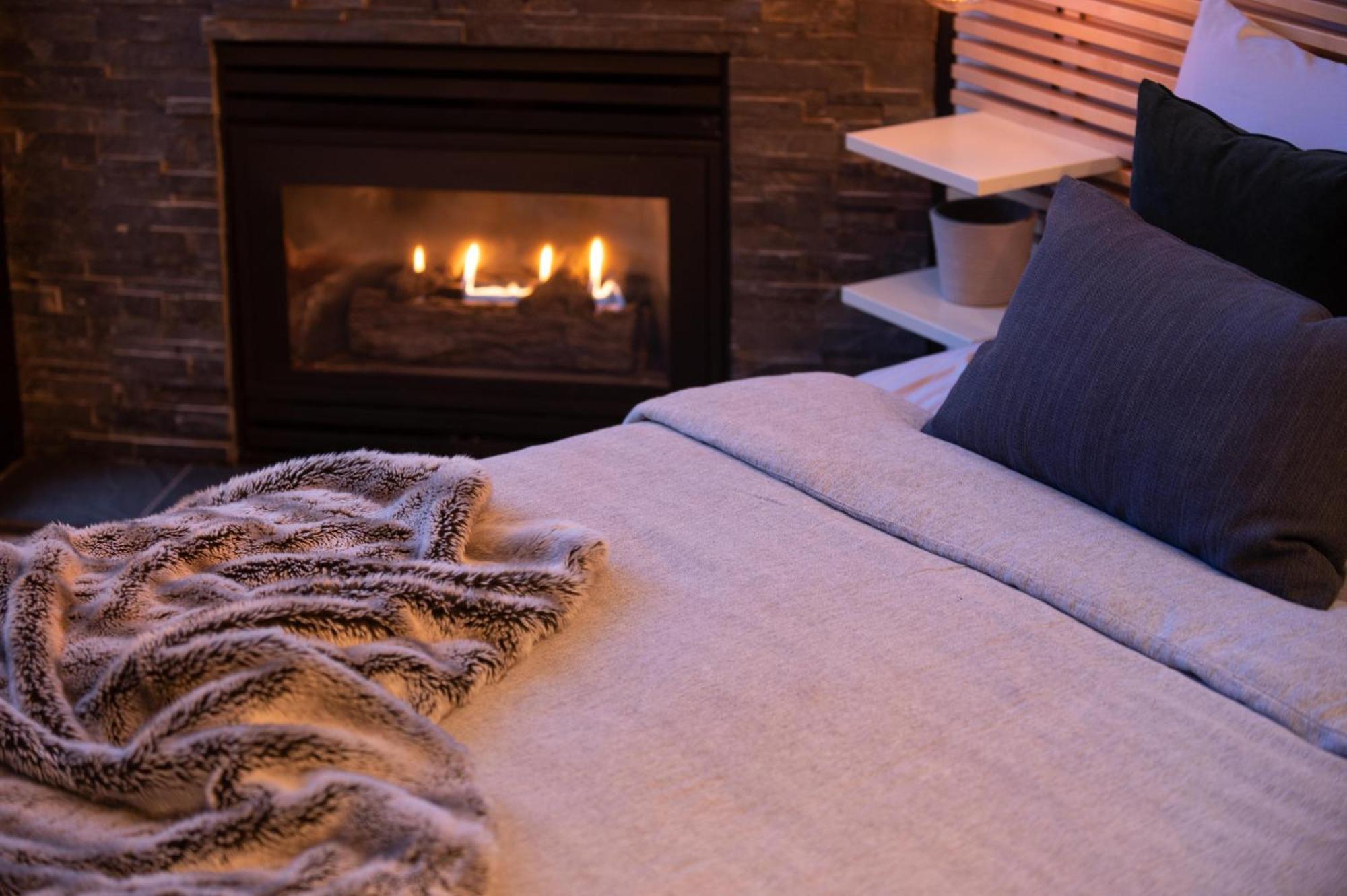 Alpenglow Lodge Queen Boho Studio By Mva Whistler Buitenkant foto