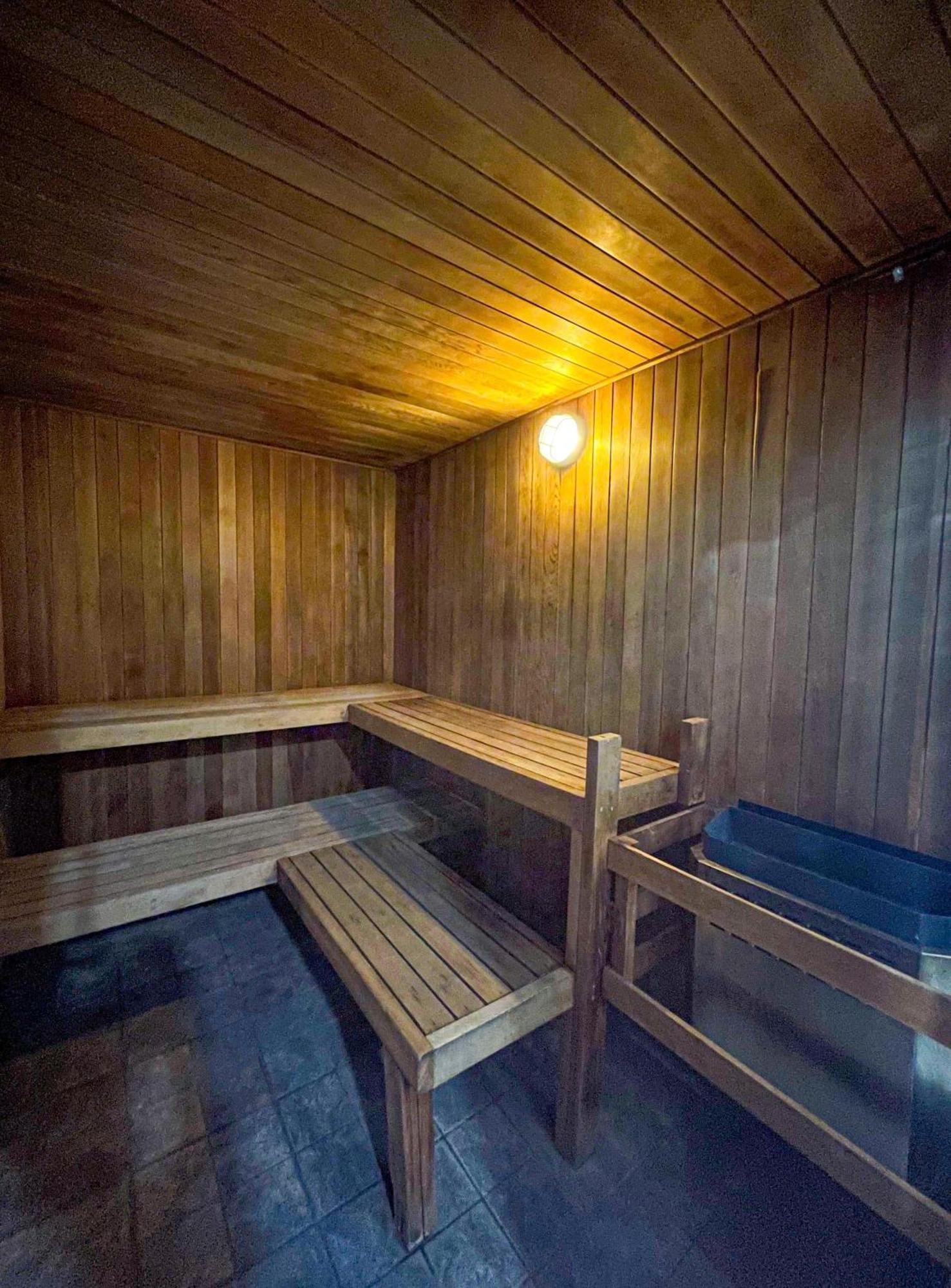 Alpenglow Lodge Queen Boho Studio By Mva Whistler Buitenkant foto