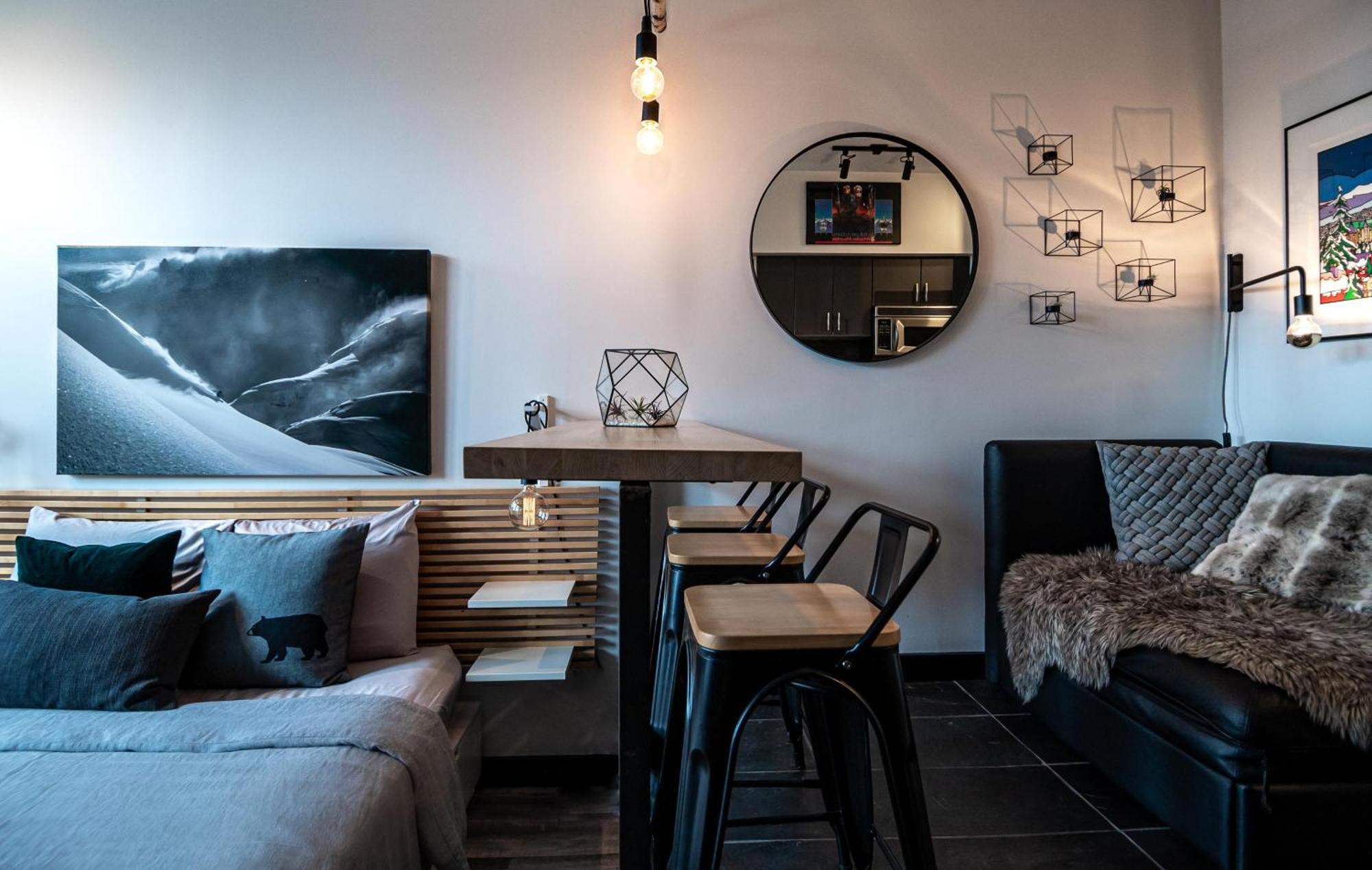 Alpenglow Lodge Queen Boho Studio By Mva Whistler Buitenkant foto