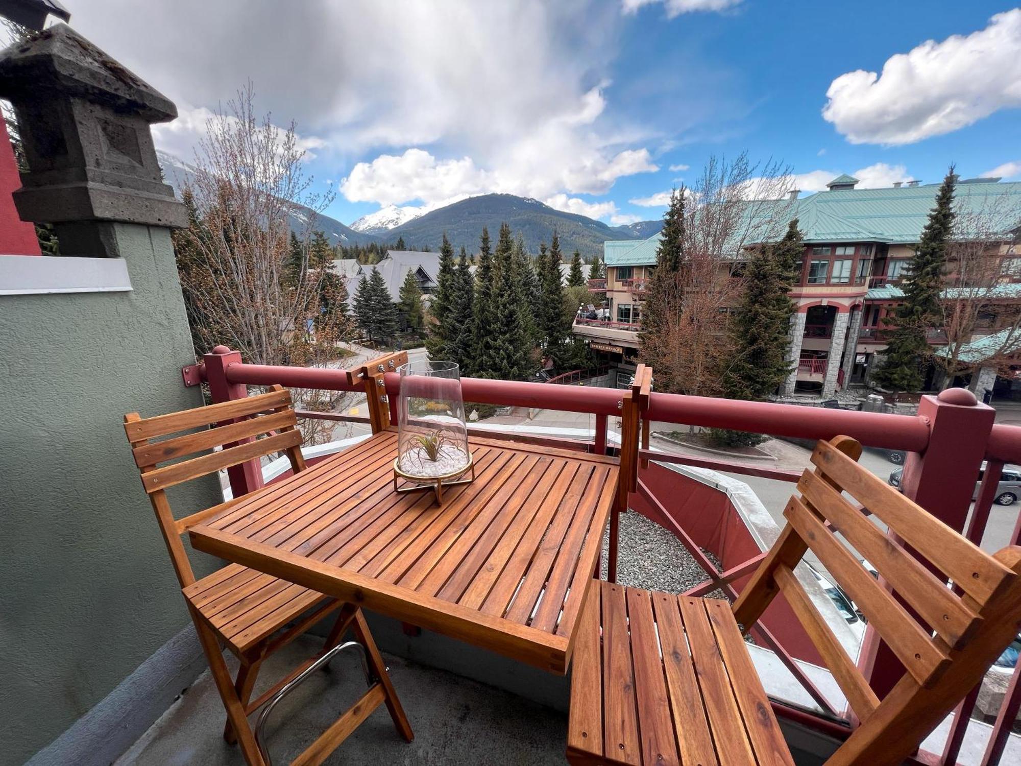Alpenglow Lodge Queen Boho Studio By Mva Whistler Buitenkant foto