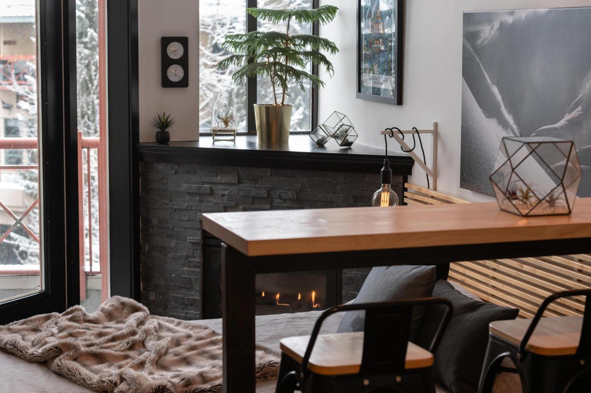 Alpenglow Lodge Queen Boho Studio By Mva Whistler Buitenkant foto