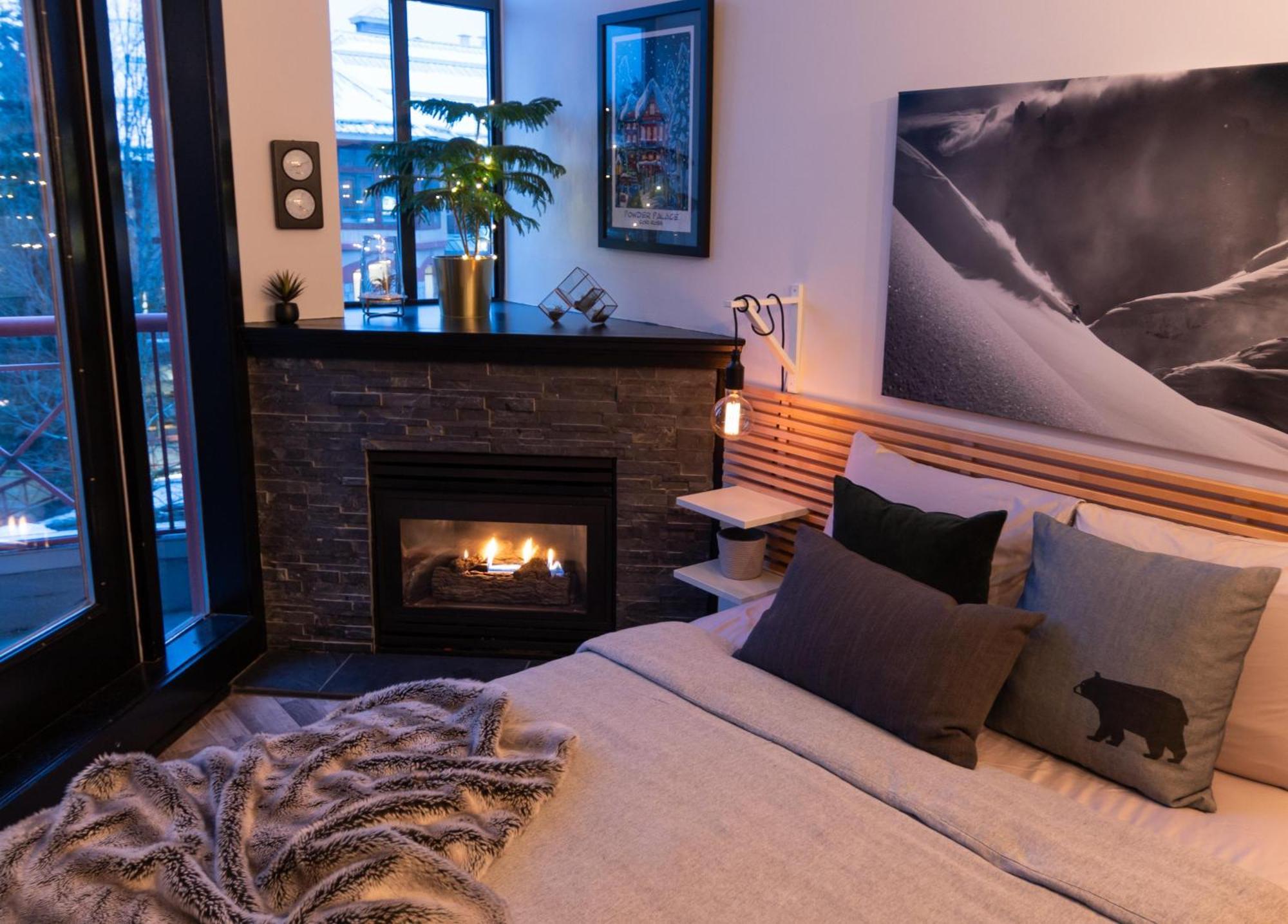 Alpenglow Lodge Queen Boho Studio By Mva Whistler Buitenkant foto